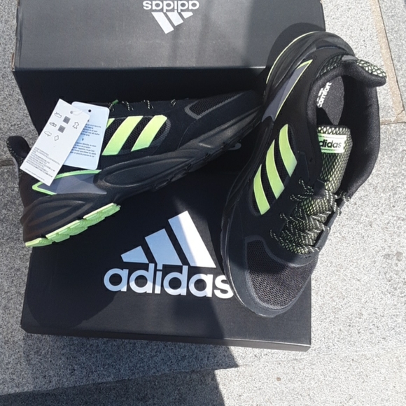 Adidas - Picture 7 of 8